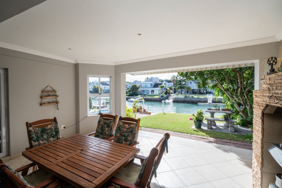 5 Bedroom Property for Sale in Royal Alfred Marina Eastern Cape